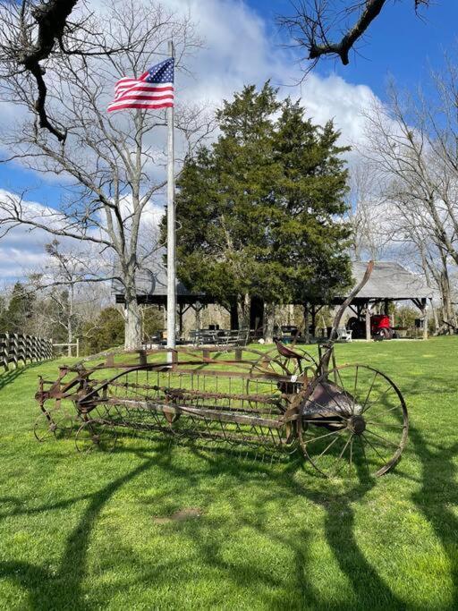 Bourbon Trail Cabin On The Farm Lawrenceburg Luaran gambar