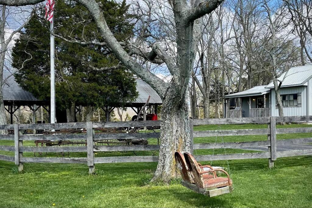 Bourbon Trail Cabin On The Farm Lawrenceburg Luaran gambar