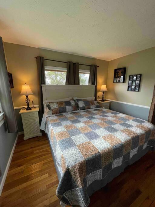 Bourbon Trail Cabin On The Farm Lawrenceburg Luaran gambar